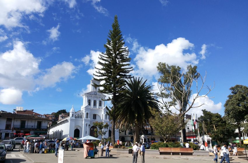  Descubre la magia de Marinilla, Antioquia.